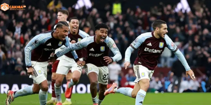 CLB Aston Villa ăn mừng bàn thắng 